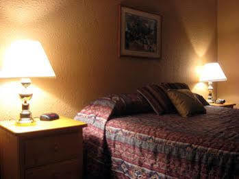 Logan Lake Lodge מראה חיצוני תמונה