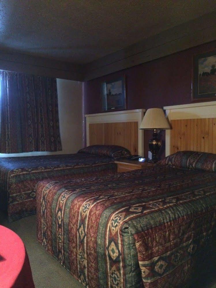 Logan Lake Lodge מראה חיצוני תמונה