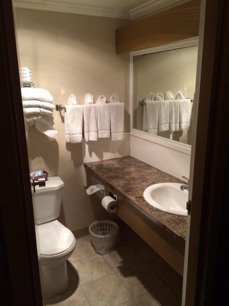 Logan Lake Lodge מראה חיצוני תמונה
